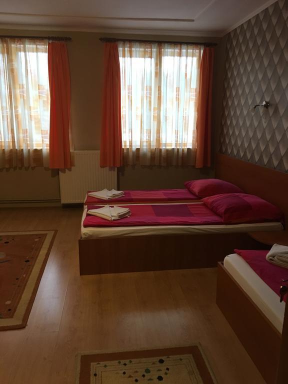 Pensiunea Roua Borszék Kültér fotó